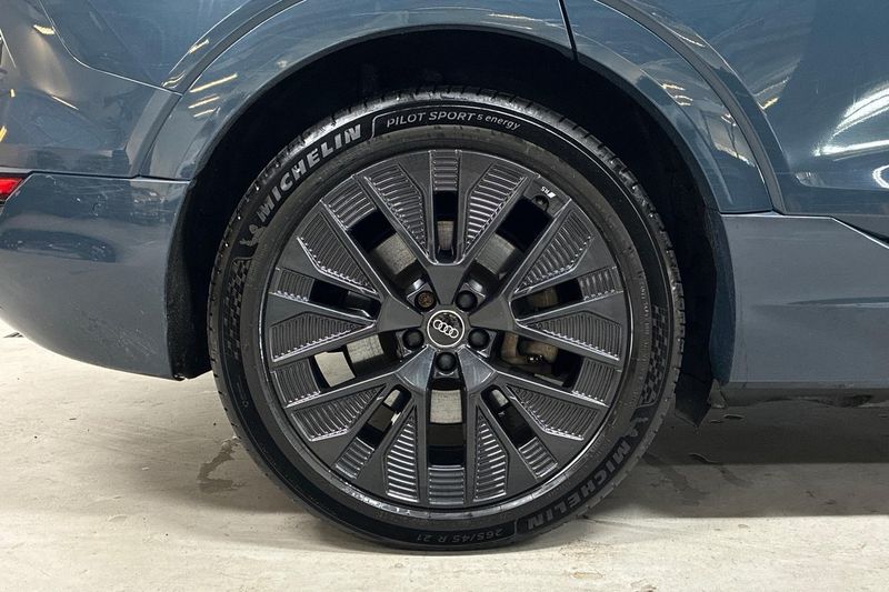 Audi Q8 bild 11