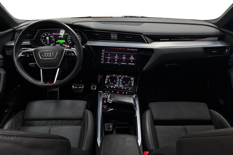 Audi Q8 bild 12