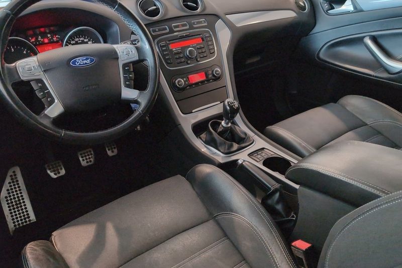 Ford Mondeo bild 17