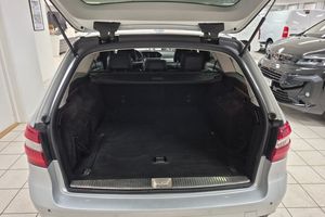 Mercedes E220 bild 6