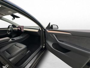 Tesla Model Y bild 29