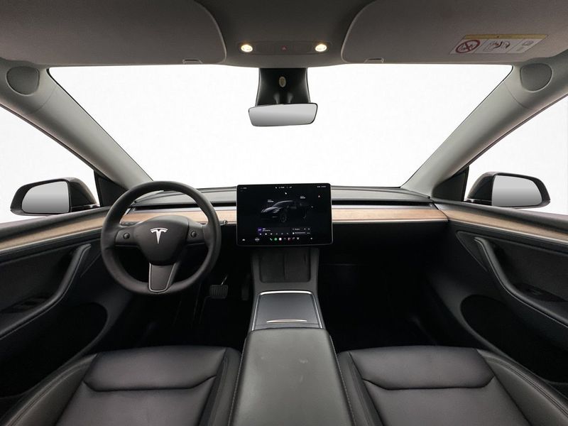 Tesla Model Y bild 16