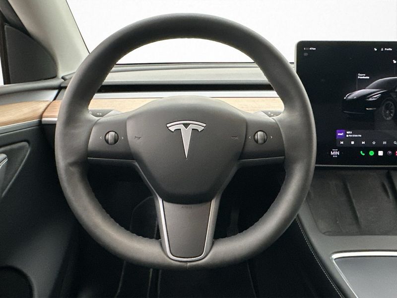 Tesla Model Y bild 17