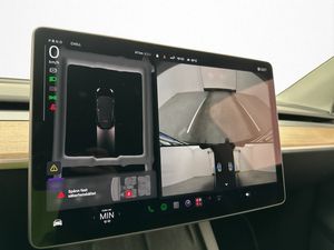 Tesla Model Y bild 20