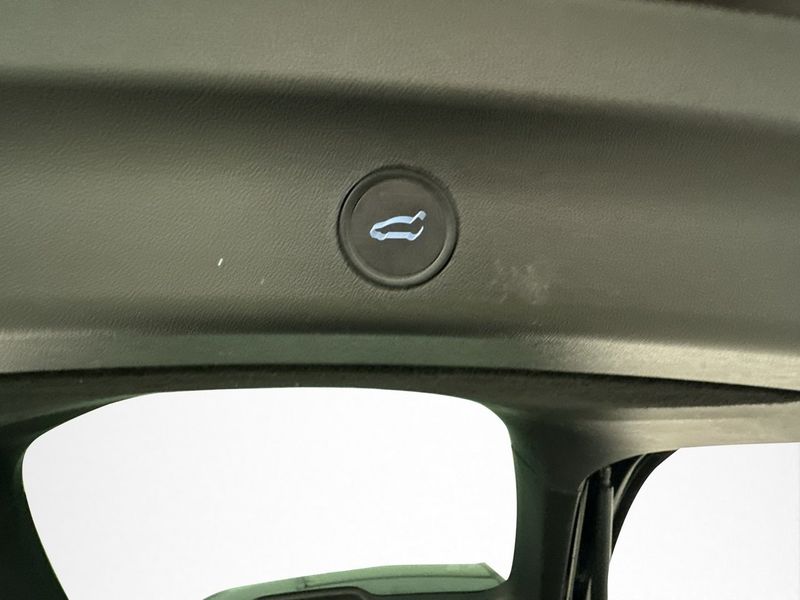Tesla Model Y bild 11