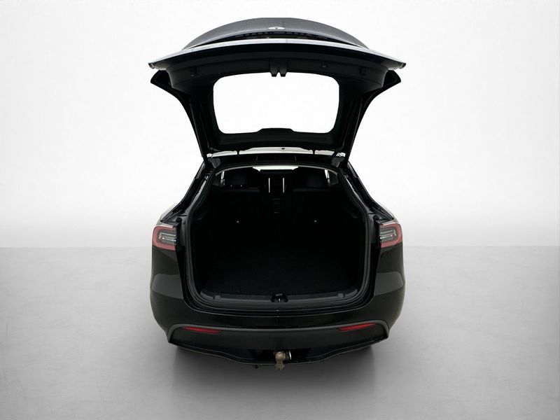 Tesla Model Y bild 12