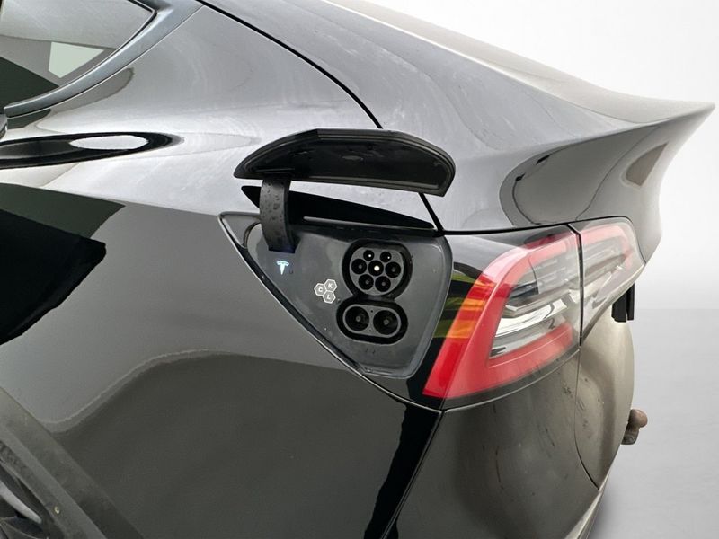 Tesla Model Y bild 34