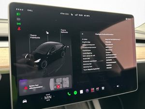 Tesla Model Y bild 26