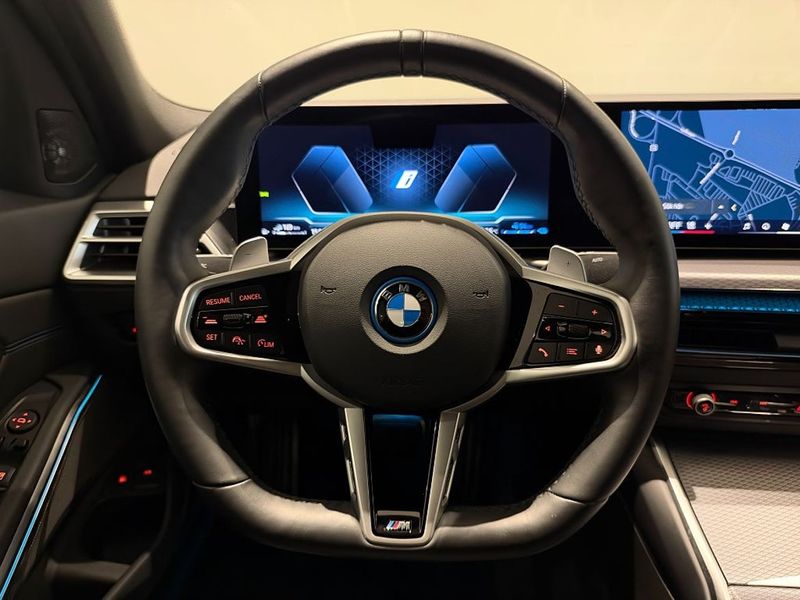 BMW 330 bild 13