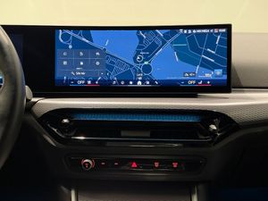 BMW 330 bild 15