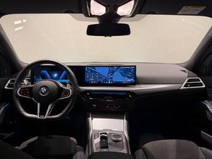 BMW 330 bild 12