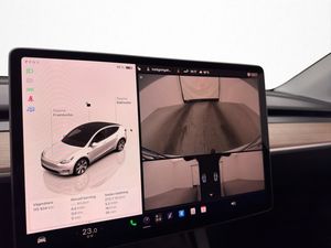 Tesla Model Y bild 16