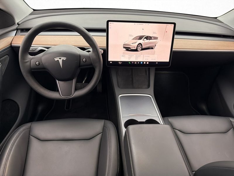 Tesla Model Y bild 24