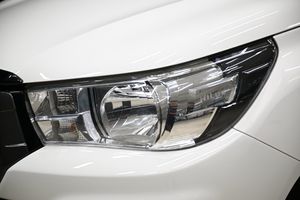 Toyota Hilux bild 15