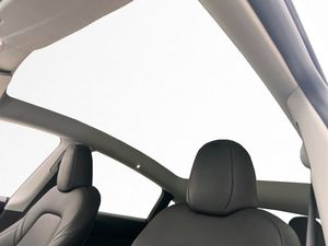 Tesla Model Y bild 12