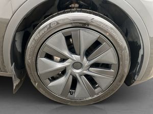 Tesla Model Y bild 34