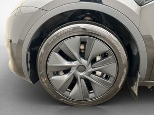 Tesla Model Y bild 31