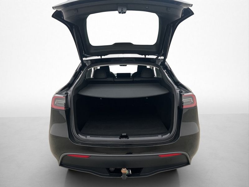 Tesla Model Y bild 29
