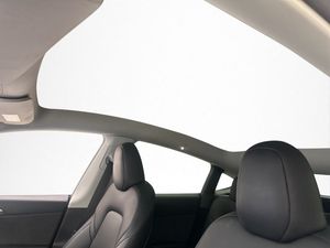 Tesla Model Y bild 13