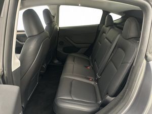 Tesla Model Y bild 30