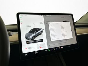 Tesla Model Y bild 24