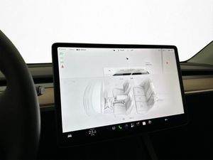 Tesla Model Y bild 21