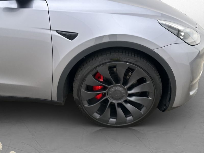 Tesla Model Y bild 35