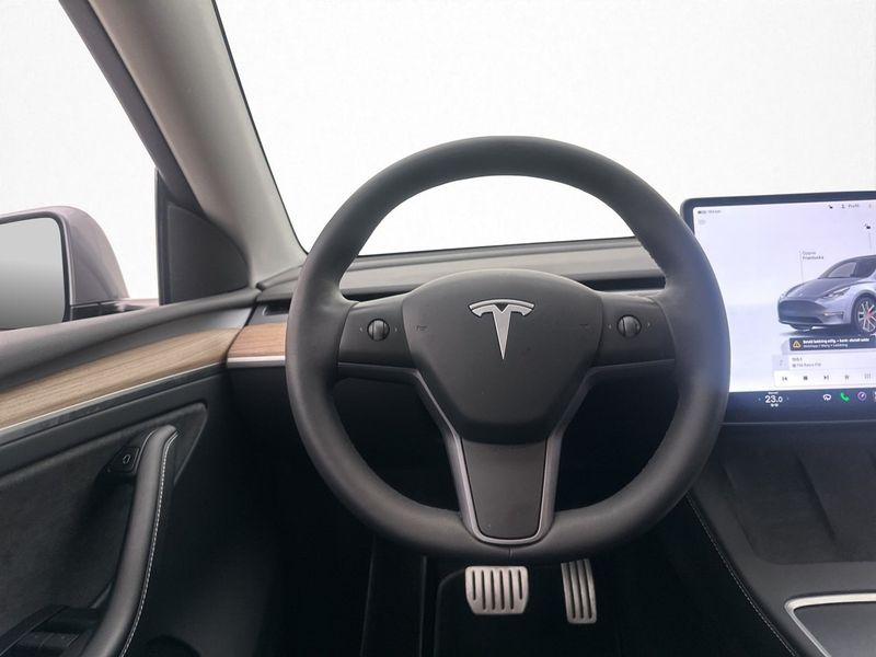Tesla Model Y bild 14