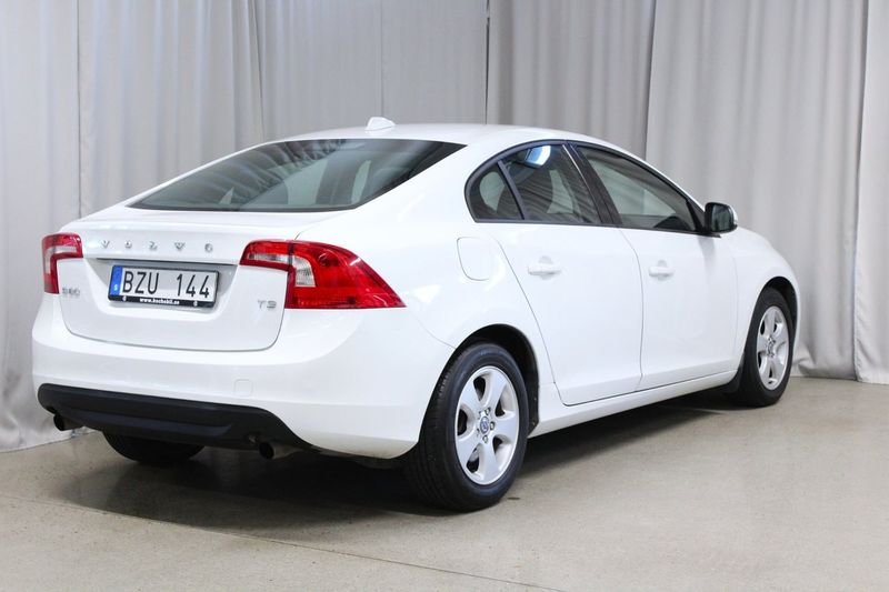 Volvo S60 bild 2