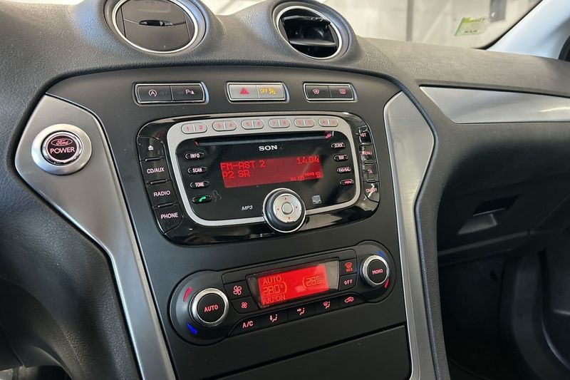 Ford Mondeo bild 17