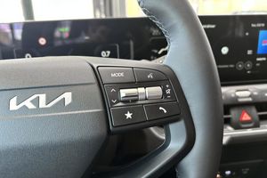 Kia K4 bild 16