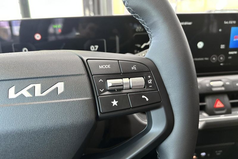 Kia K4 bild 16