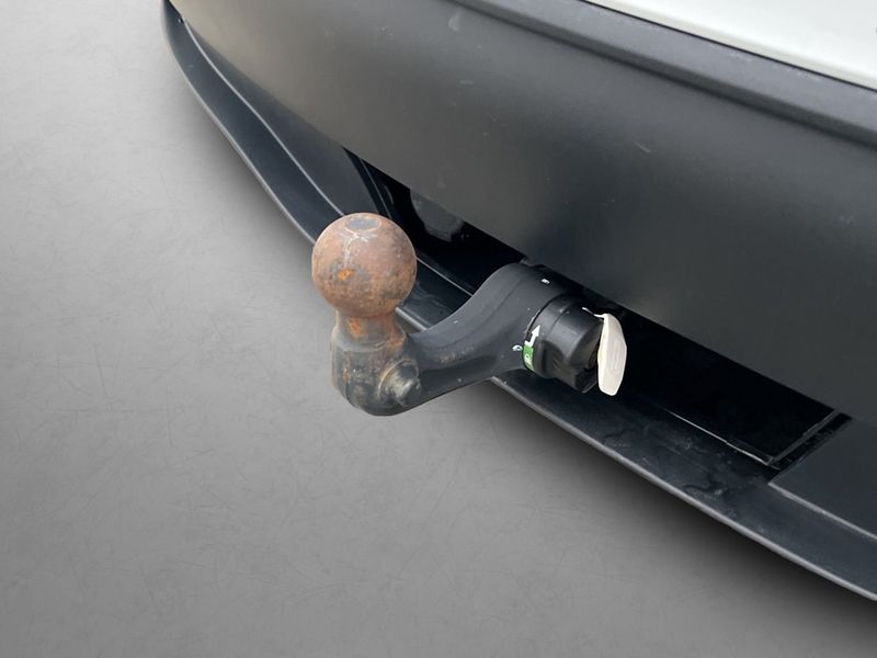 Tesla Model Y bild 10