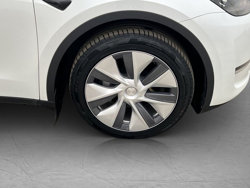Tesla Model Y bild 34