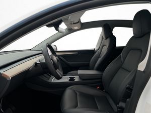 Tesla Model Y bild 14