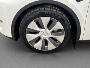Tesla Model Y bild 31