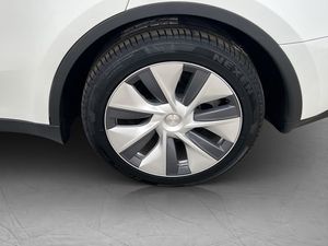 Tesla Model Y bild 32