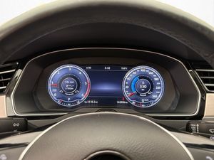 Volkswagen Passat bild 17