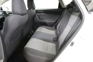 Toyota Auris bild 13