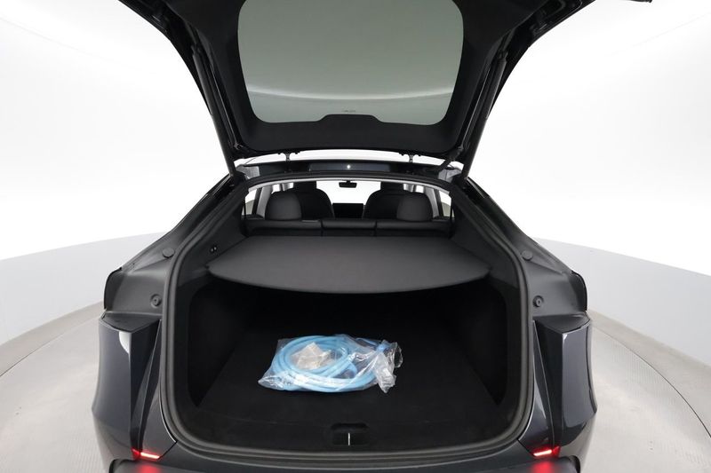 Tesla Model Y bild 26