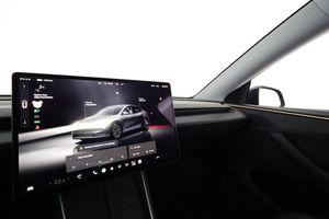 Tesla Model Y bild 23