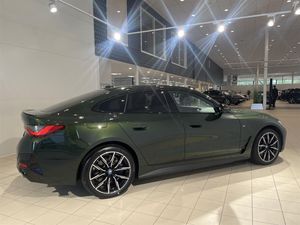 BMW i4 bild 5