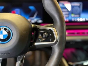 BMW i5 bild 12
