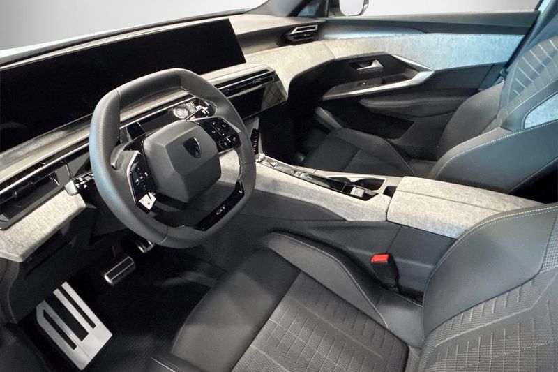 Peugeot e-3008 bild 5