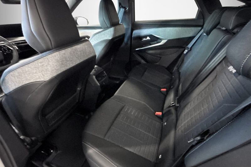 Peugeot e-3008 bild 6