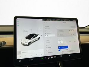 Tesla Model 3 bild 25