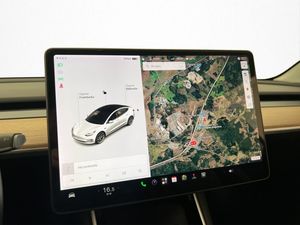 Tesla Model 3 bild 18