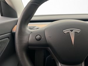 Tesla Model 3 bild 16