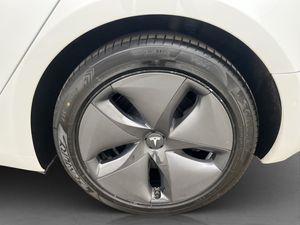 Tesla Model 3 bild 35