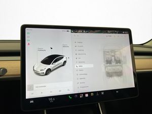 Tesla Model 3 bild 27